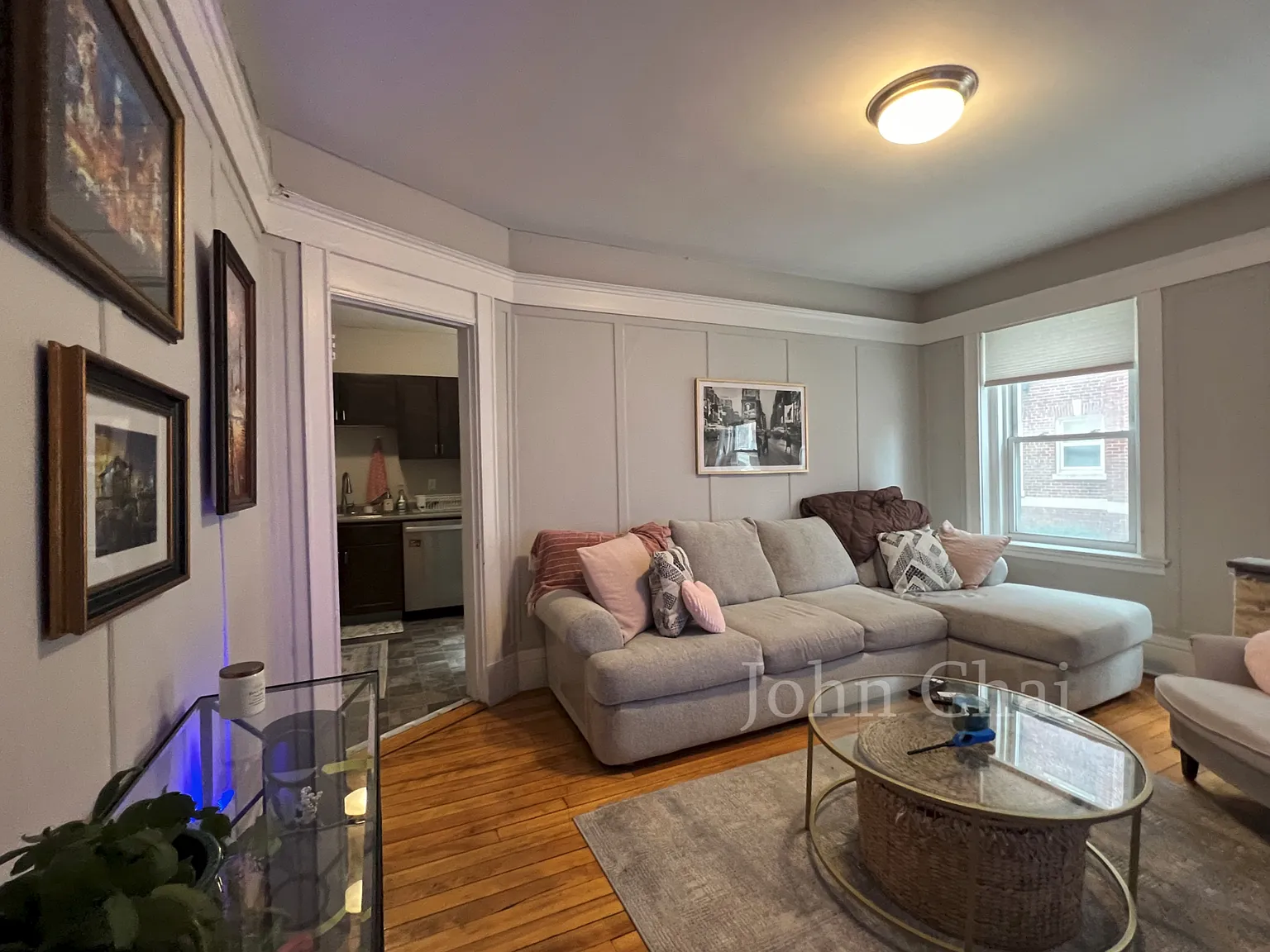 3 bed, 900 sqft, $3,300 — Photo 4