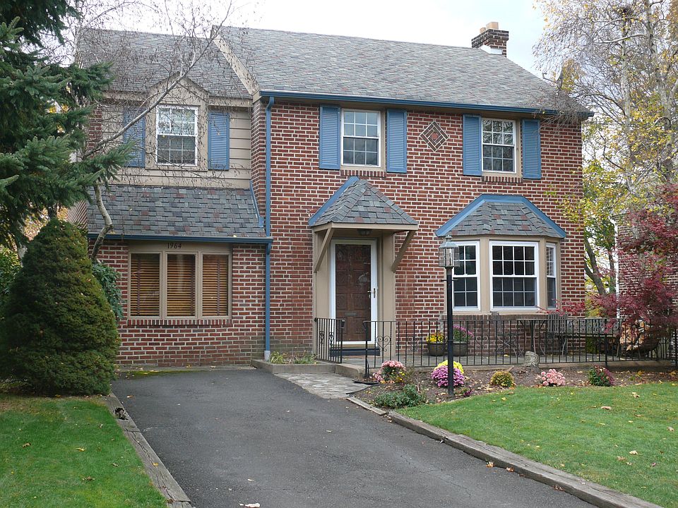 Beautiful curb appeal