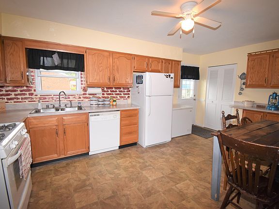 3rd image of 5334 Logwood Ave