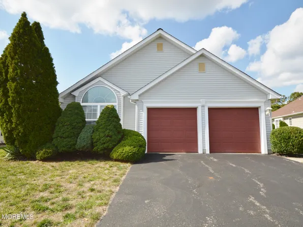 12 Morning Glory Lane, Lakewood, NJ 08701