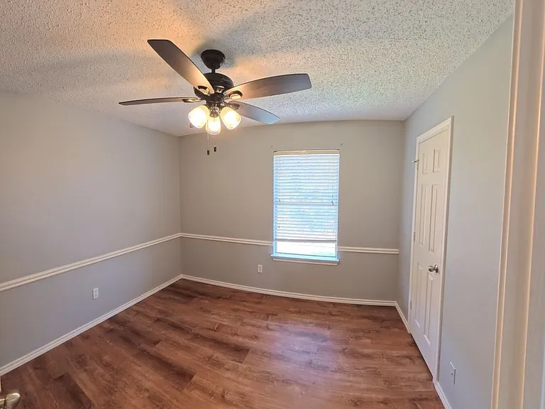 1209 Montclair Dr — Photo 19