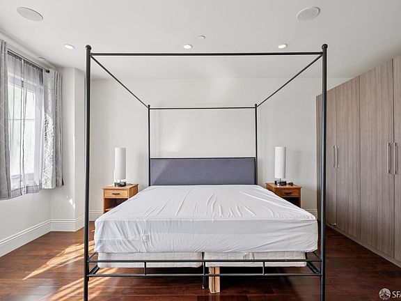 5th image of 527 Greenwich St #A