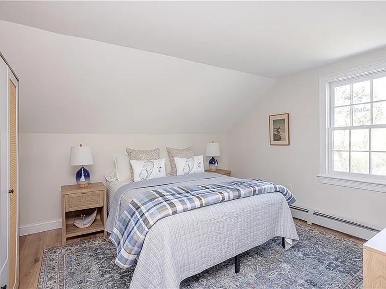 4 Gladding Ct — Photo 35