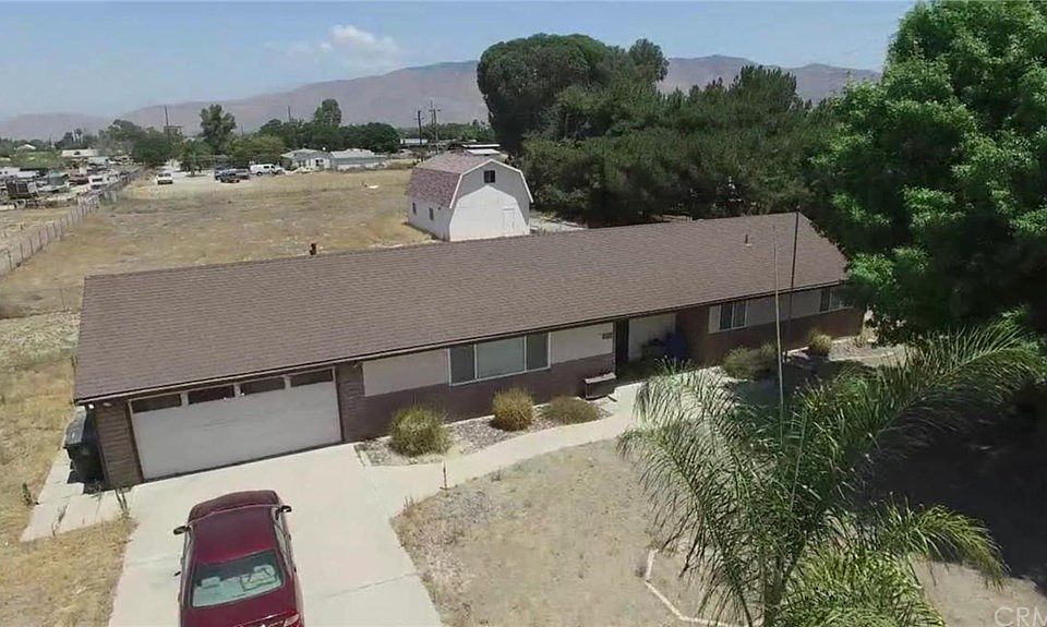 1st image of 1090 Garry Ln