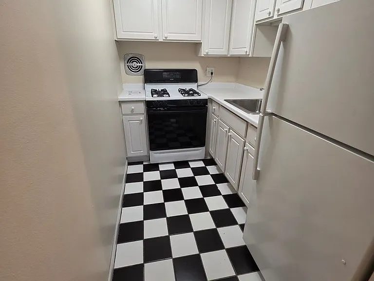 Ariel Place — Photo 73