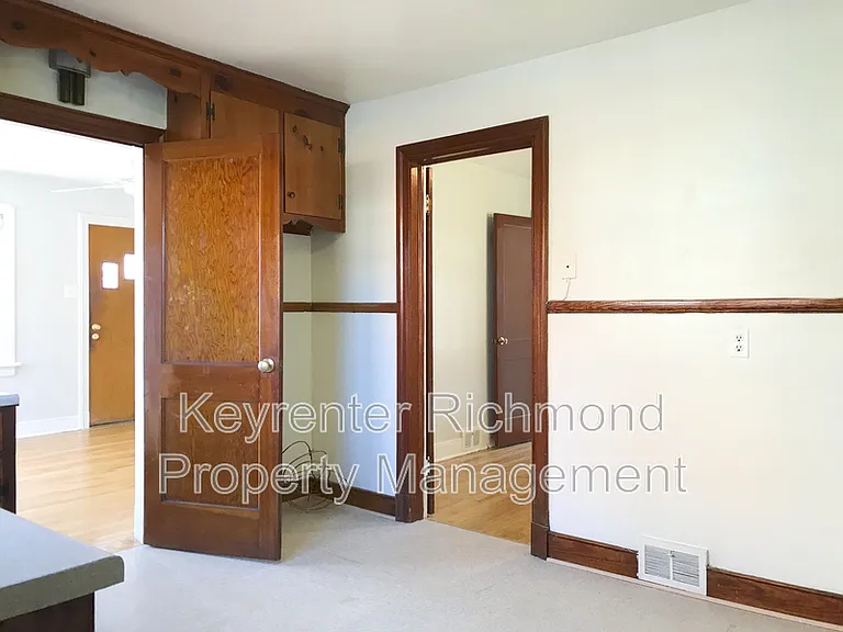 7418 Wentworth Ave — Photo 6