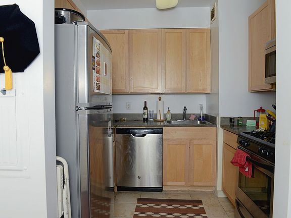 3rd image of 163 Saint Nicholas Ave APT 4I