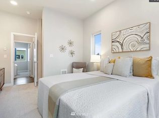 12512 15th Ave NE #D, Seattle, WA 98125
