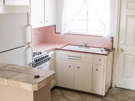 5th image of 3602 E Glenrosa Ave APT 2