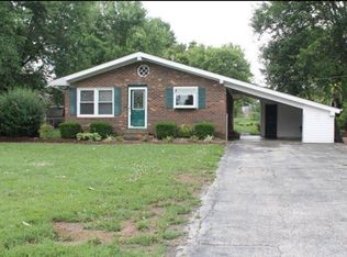 505 Millbrooke Dr, Hopkinsville, KY 42240