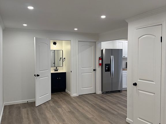 Living Room Into Kitchen