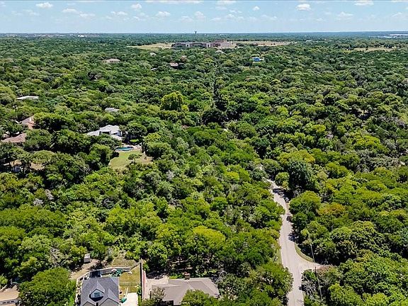 4th image of 1896 W Belt Line Rd