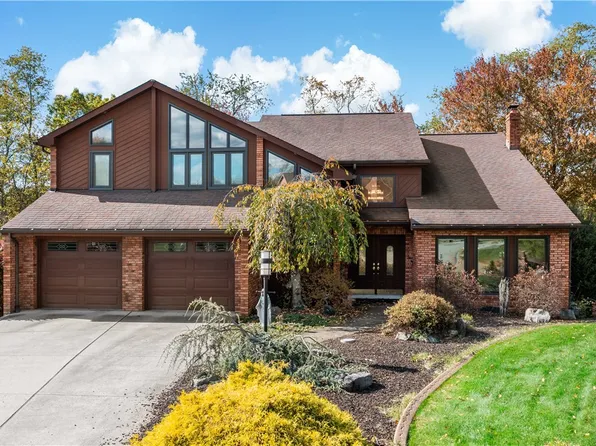 191 Meadowfield Ln, Clairton, PA 15025