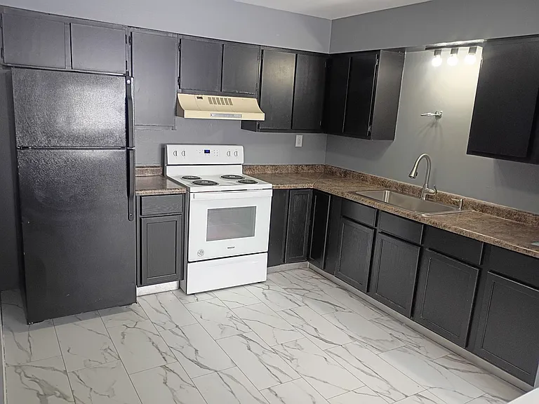Oak Apartments in Kenosha — Photo 13