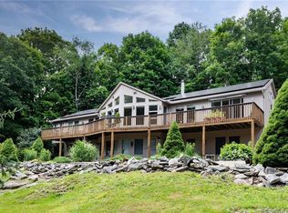 7 Carriage Ln, Roxbury, CT 06783