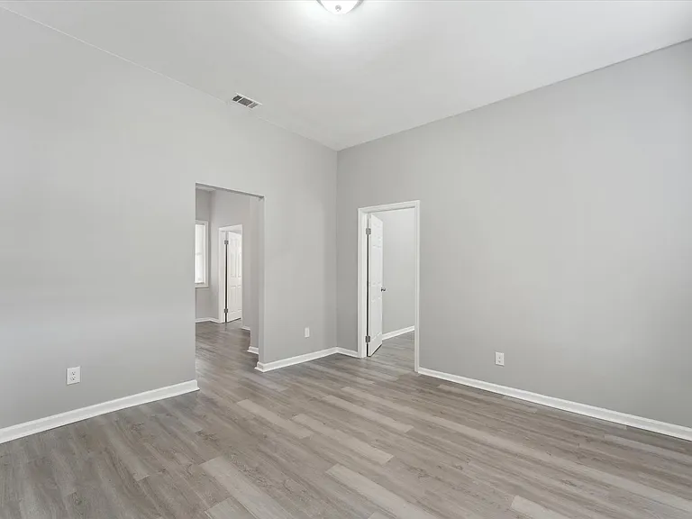 810 - 816 West 38th Street — Photo 6