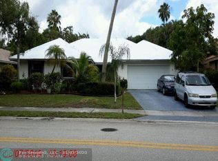 9825 NW 48th Dr, Coral Springs, FL 33076