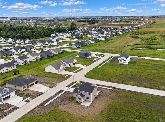 5th image of 1545 NW Rolling Dr