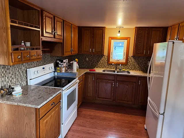 423 Taylor St — Photo 6