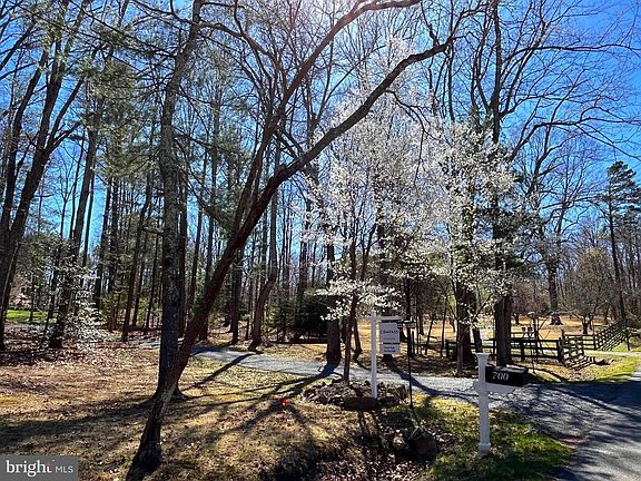 3rd image of 700 Battle Mountain Rd