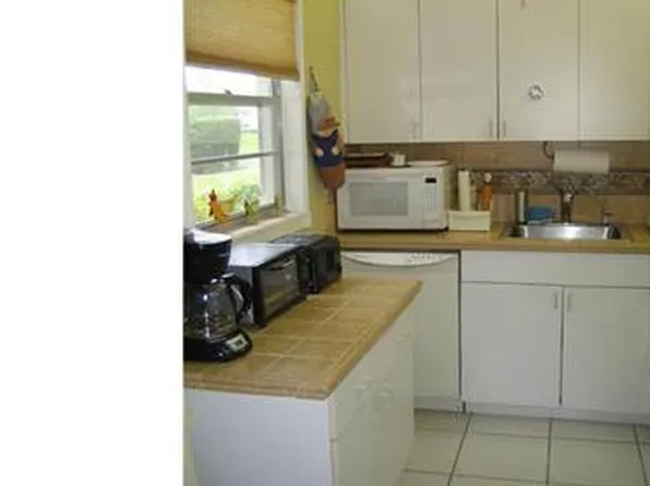 137 Brighton Unit D, Boca Raton, FL 33434