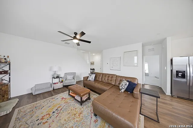 418 Rustic Grv — Photo 9