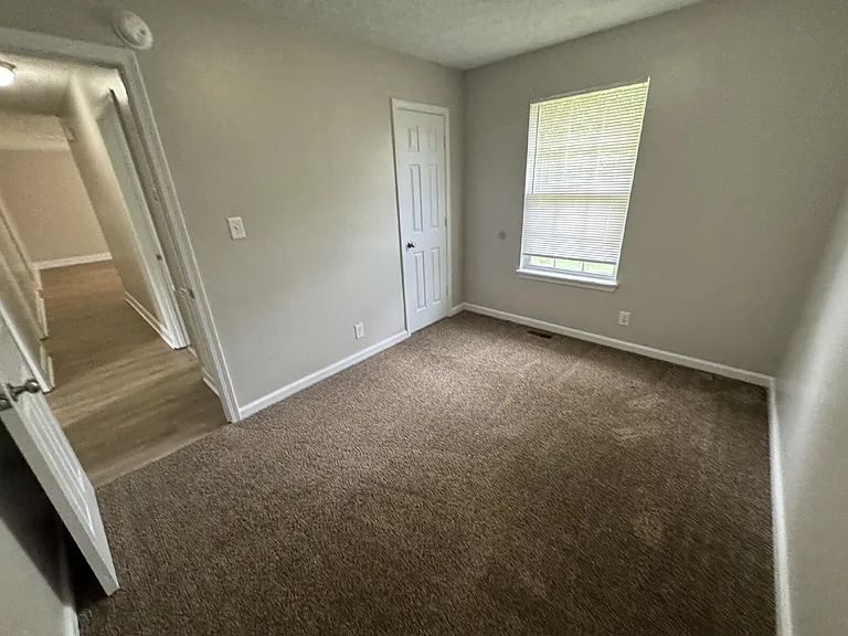 620 Artic Ave — Photo 11