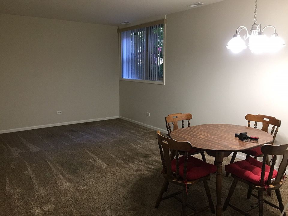 2nd image of 28 6th Ave APT Gd