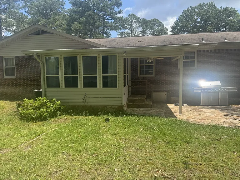 214 Manor St — Photo 11