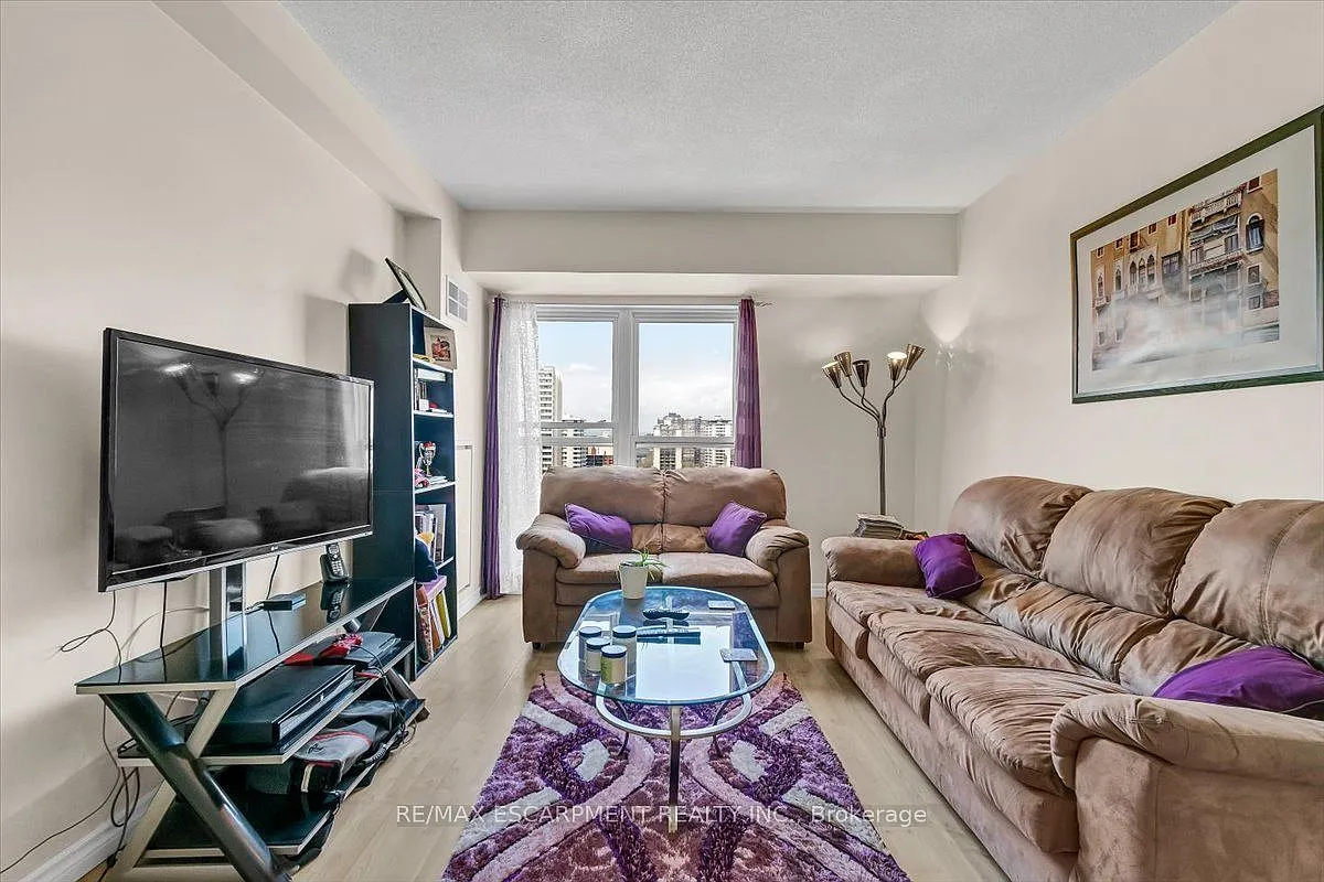 1 bed, $2,000 — Photo 2