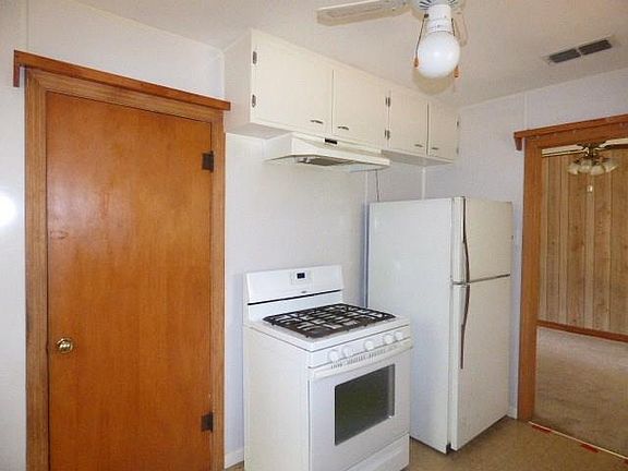 4th image of 816 E Oakwood Ave