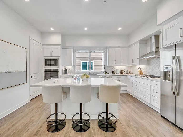 769 Doheny Way — Photo 9