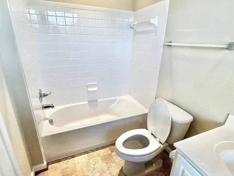 3030 Chinkapin Oak Ln — Photo 16