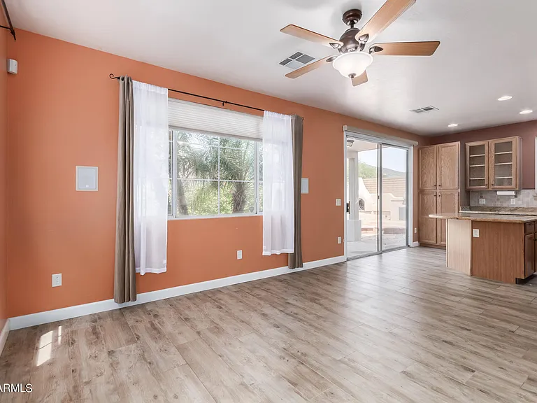 204 W Mountain Sage Dr — Photo 13