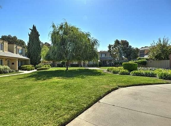 Green belt behind house