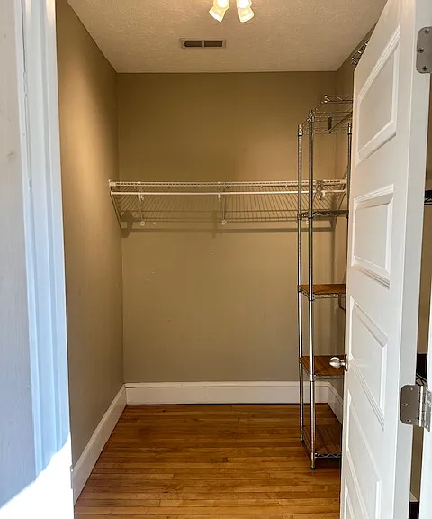 2438 Tremont Ave #4 — Photo 9