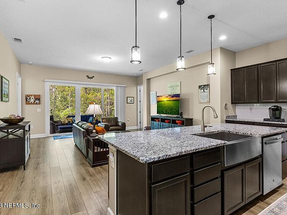 5th image of 98 ASHLEY LAKE Court