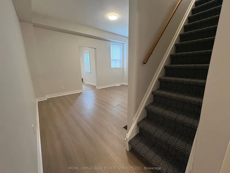 5 Henderson Ave — Photo 5