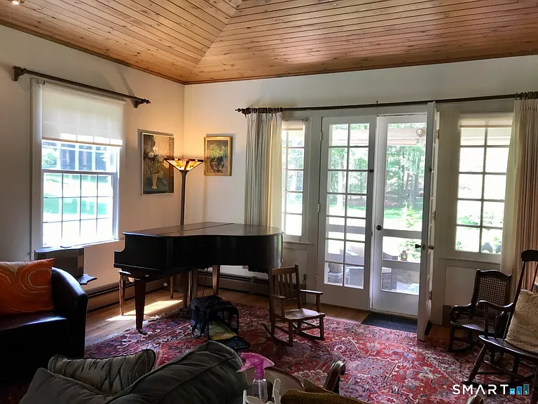 1 Hall Rd — Photo 3