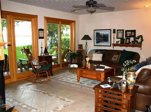 16813 Camelot Ln, Eden Valley, MN 55329