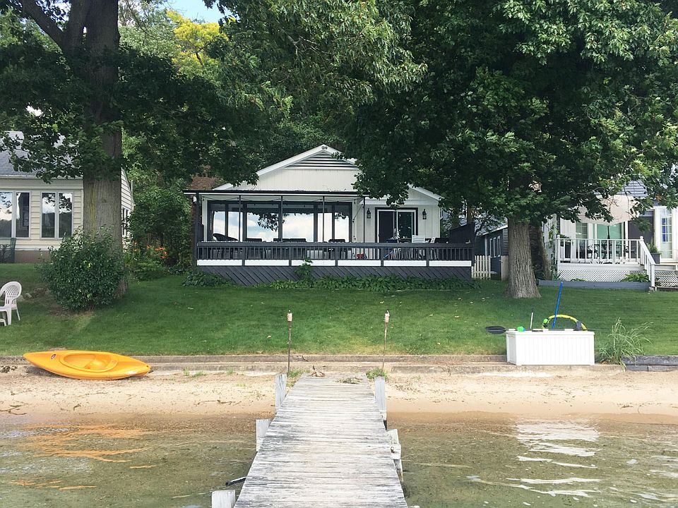 1st image of 276 E Gull Lake Dr