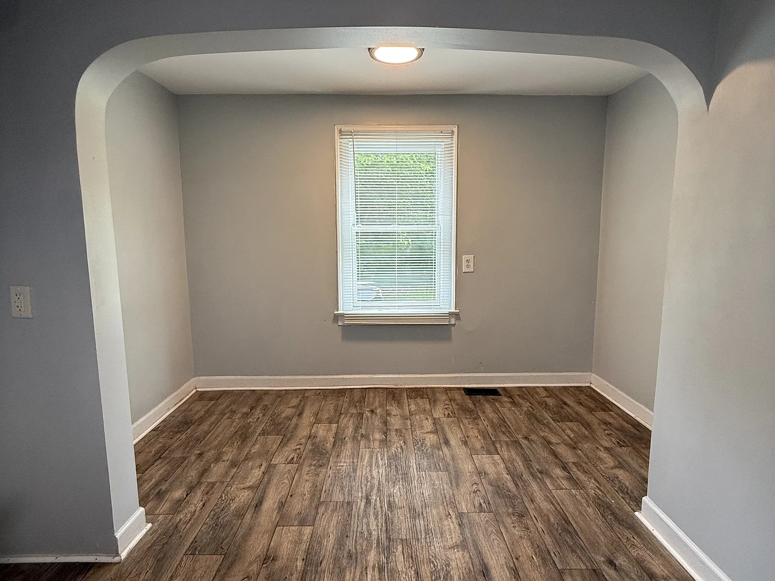 3502 Brouse Avenue - 1 — Photo 3
