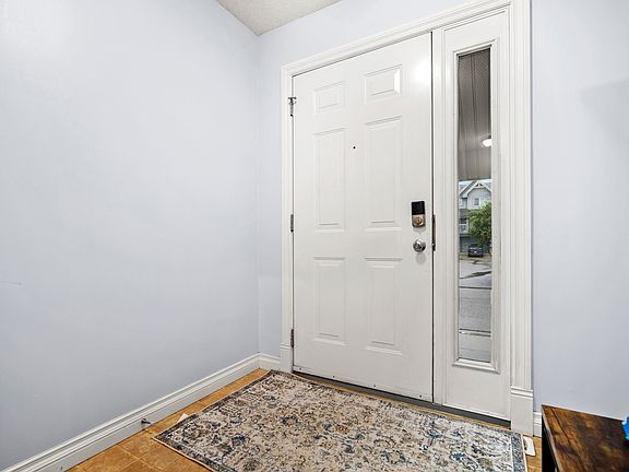2nd image of 12050 17th Ave SW #6