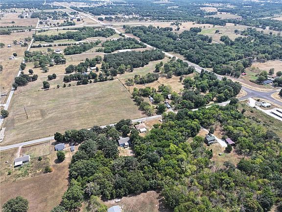 4th image of 15584 Hammer Rd