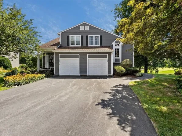 10 Cutters Grn #B, North Providence, RI 02904