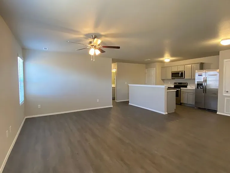 503A W Christopher Dr — Photo 4