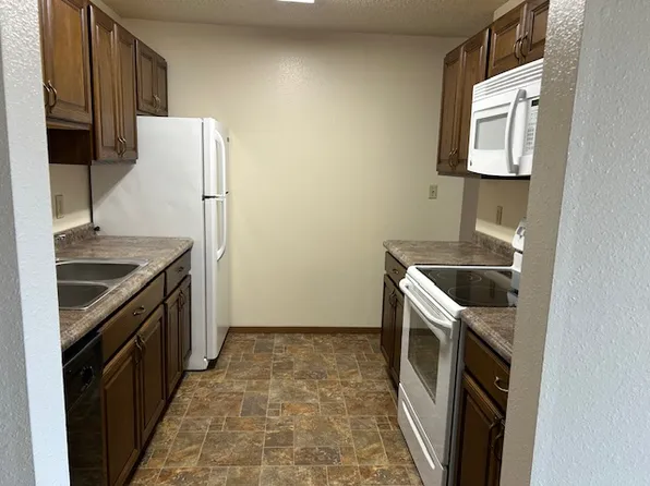 717 11th Ave #3, Brookings, SD 57006