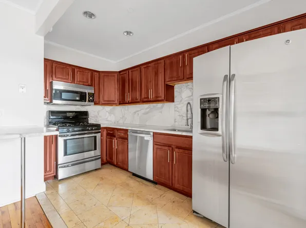 2098 Frederick Douglass Boulevard image 1 of 7