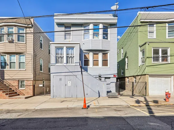 1214 N 7th St, Jersey City, NJ 07306