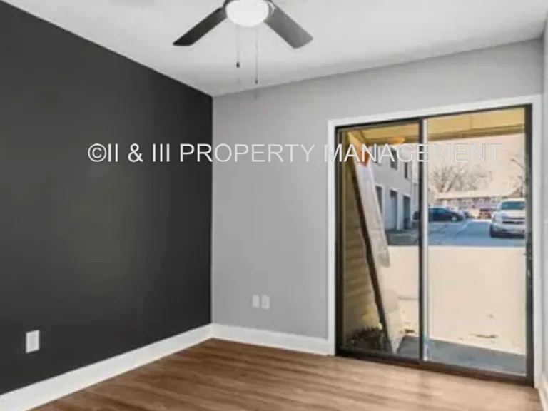 1505 W 25th Ct #B3 — Photo 13